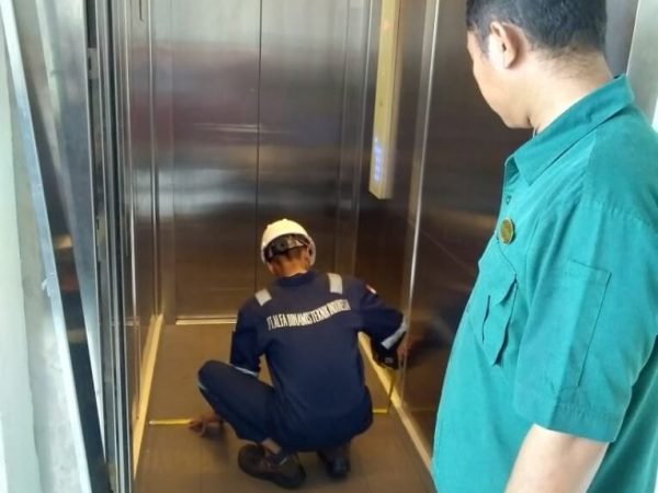 Elevator-Eskalator-Gallery-3.jpg